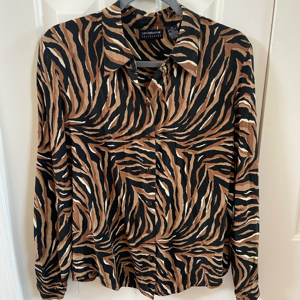 Animal print 100% silk button up blouse